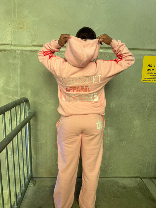 Hidden District Signature Sweatsuit(women)